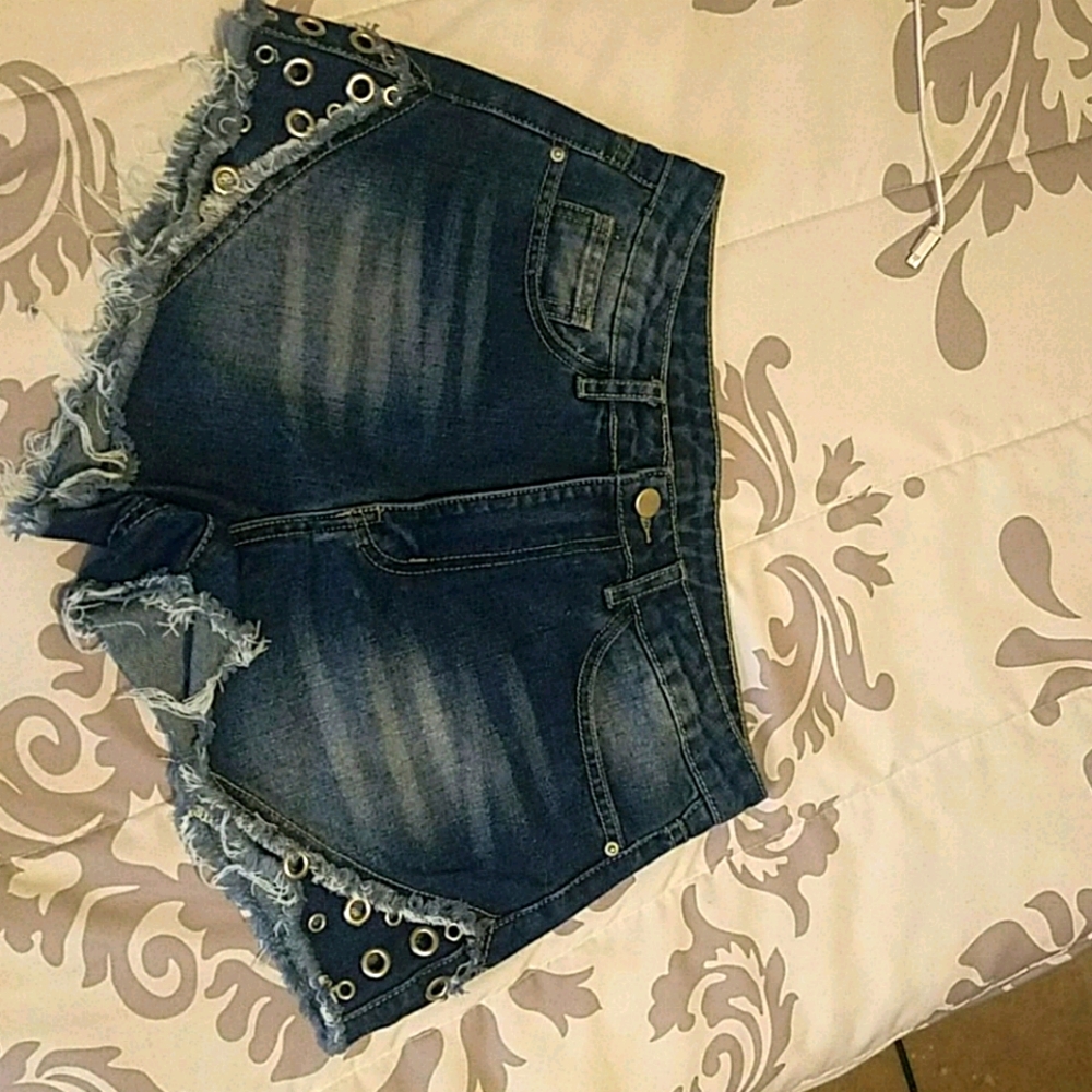 Raw Hem Grommet Eyelet Denim Shorts